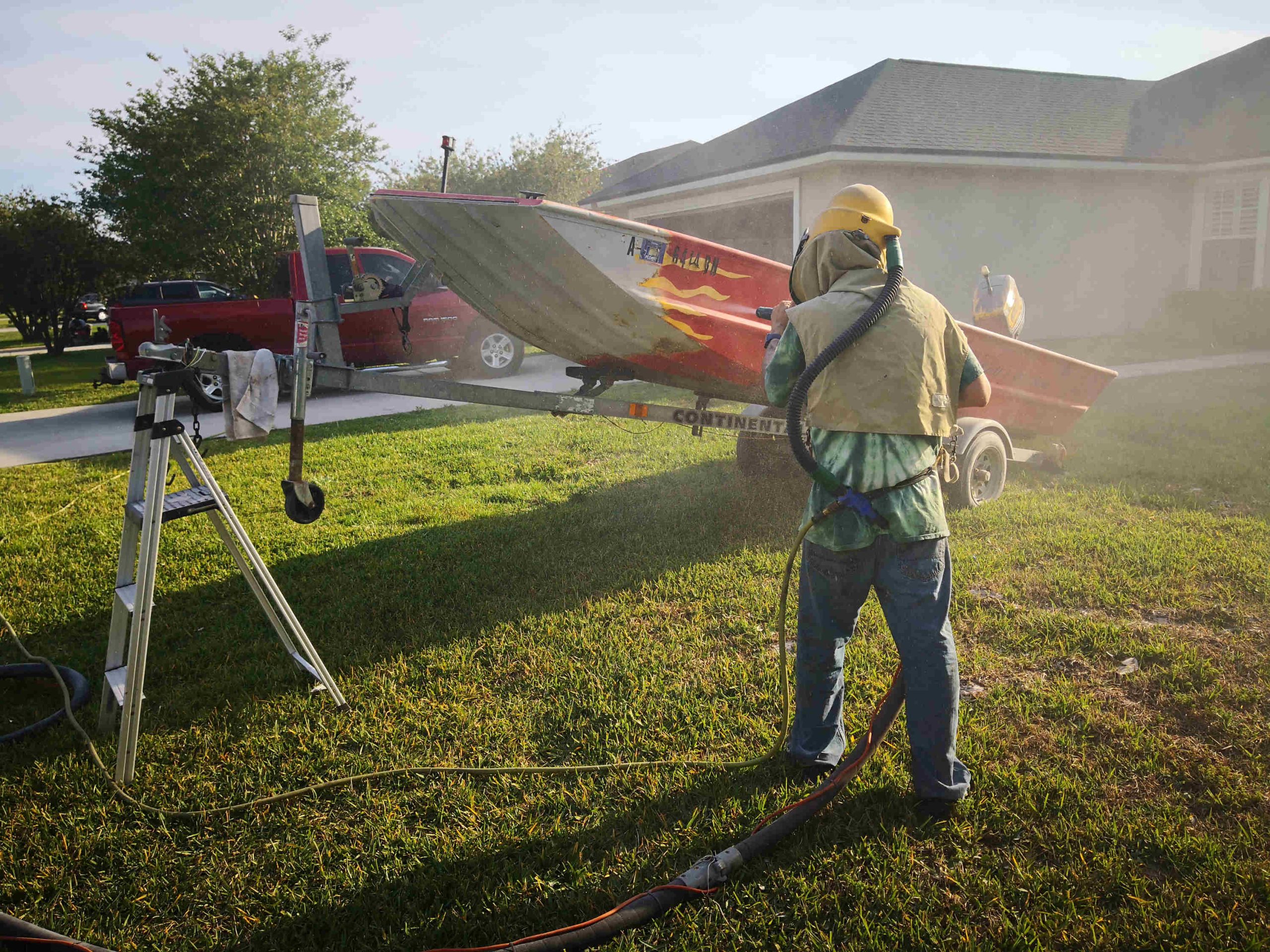 16_ft_aluminum_boat_sandblasting-01