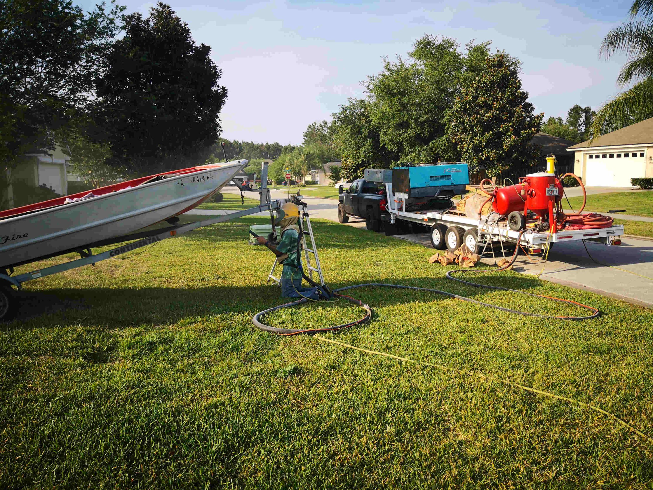16_ft_aluminum_boat_sandblasting-02