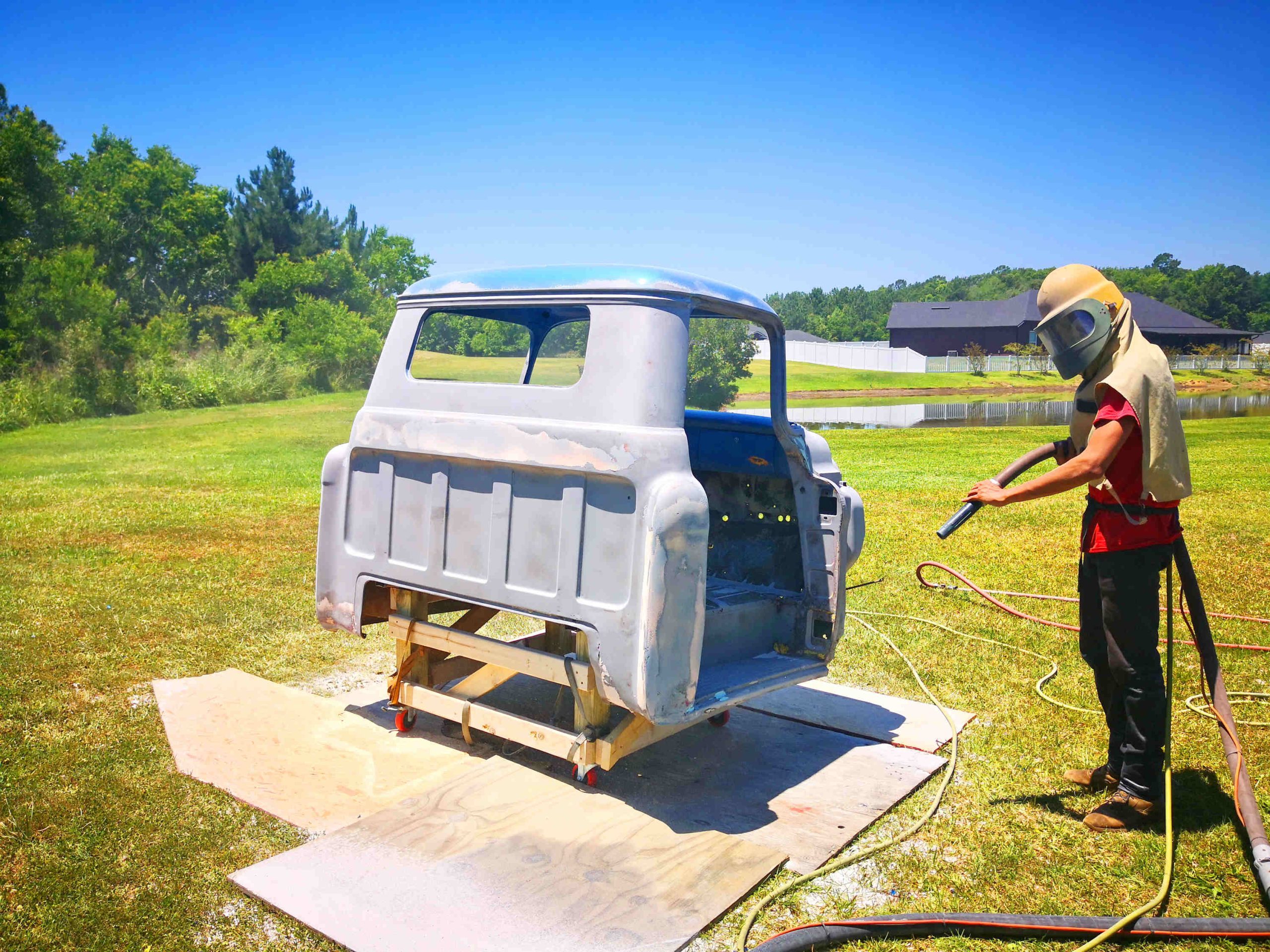 1955_chevy_truck_sandblasting-03